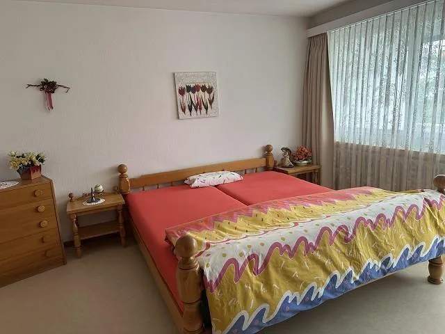 3 1/2-Zimmer-Wohnung im 5. OG an sehr sonniger Seeblicklage mit Gem... – Foto 9 von 27