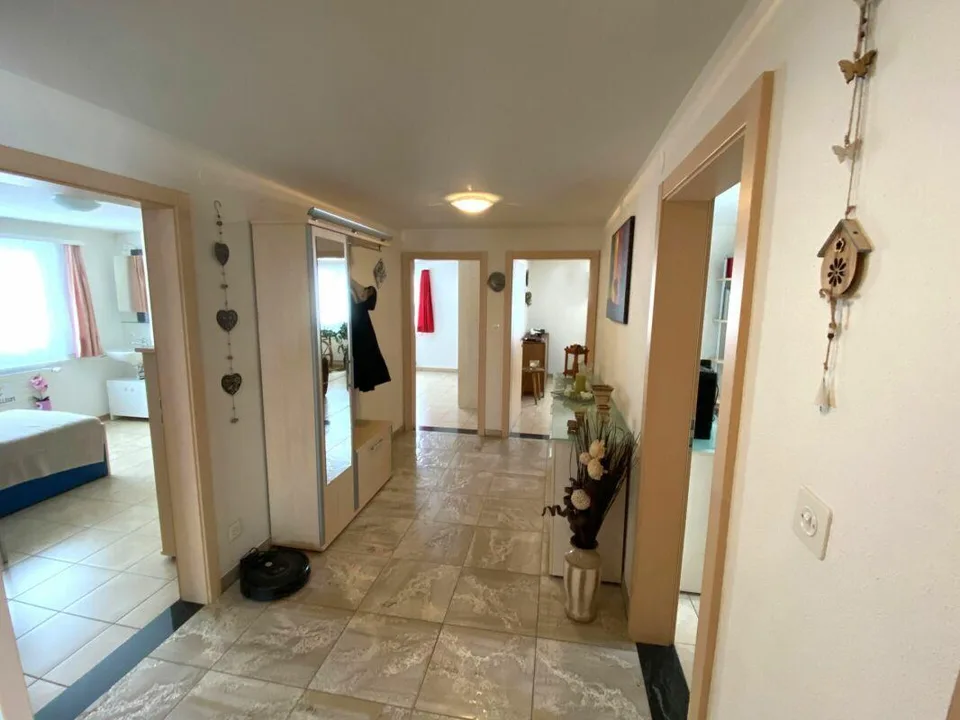 Bello Schönegg appartamento molto confortevole di 4,5 locali – foto 11 di 18