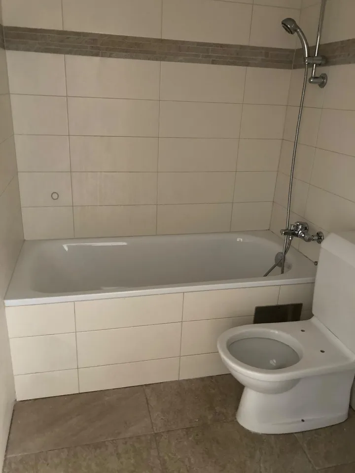 Komplett frisch renovierte 4.5 Wohnung – foto 5 di 6