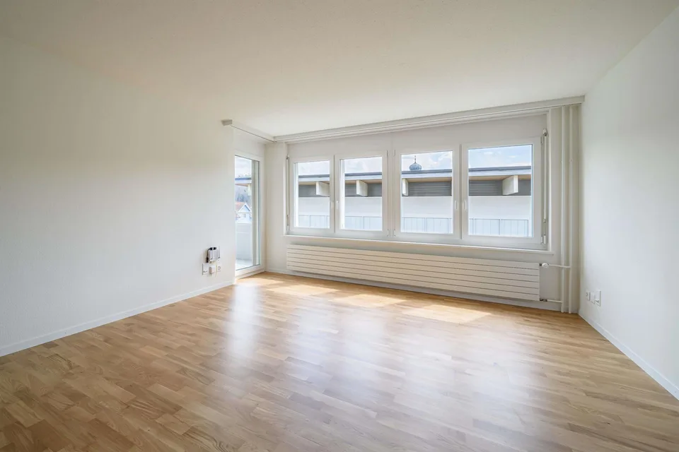 Familienwohnung in ruhiger Umgebung mit grossem Gartensitzplatz!