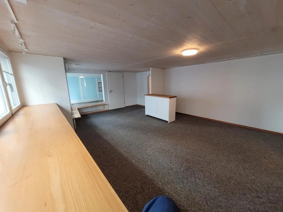 Grosszügige 6-Zimmer-Büro oder Fabrikationsräume in zentraler Lage – Foto 6 von 24