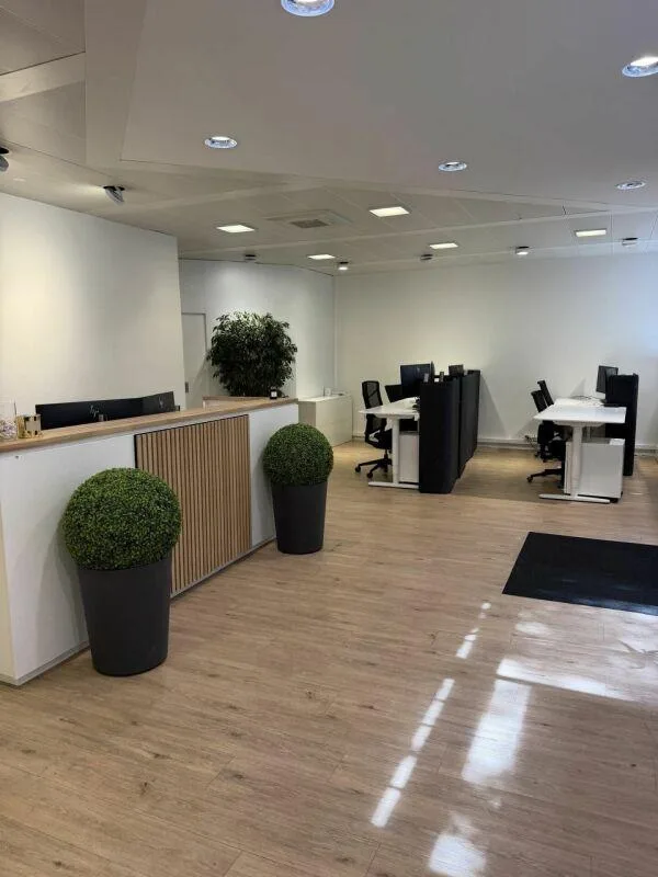 Bureau lumineux dans un emplacement central à St-Gall avec une façade vitrine attractive – photo 2 sur 6