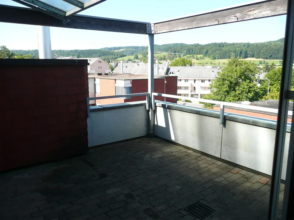 Wunderschöne Wohnung in grüner Umgebung befristet bis am 31.10.2027