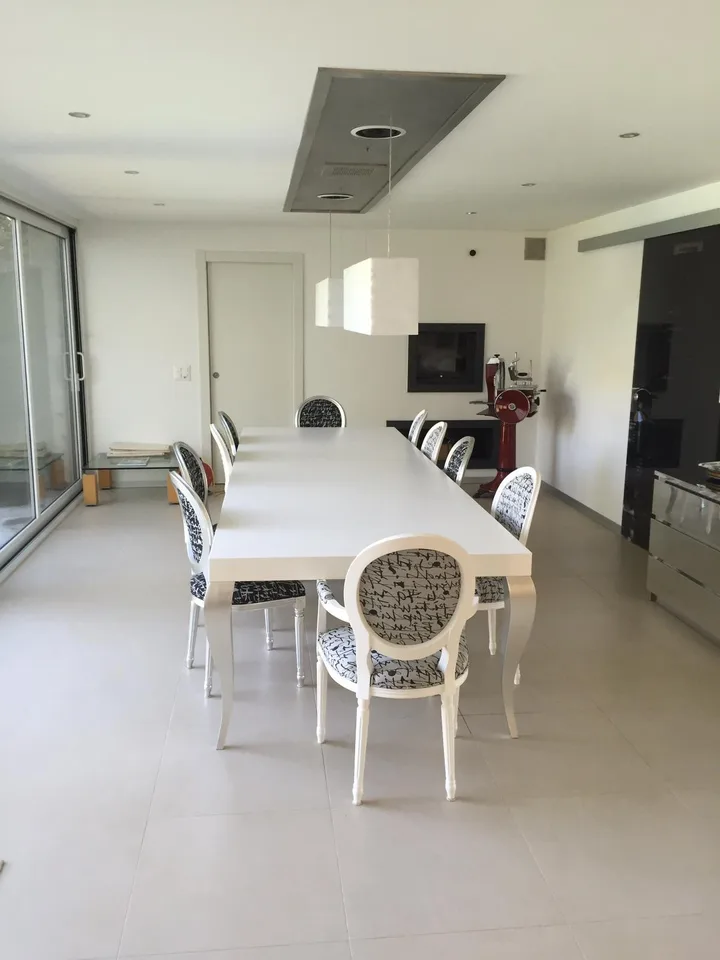 Villa a lago con piscina, giardino e darsena – Foto 10 von 12
