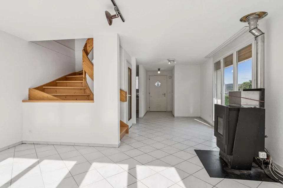 4.5-Zimmer-Reiheneckhaus im familienfreundlichen Quartier – Foto 3 von 21