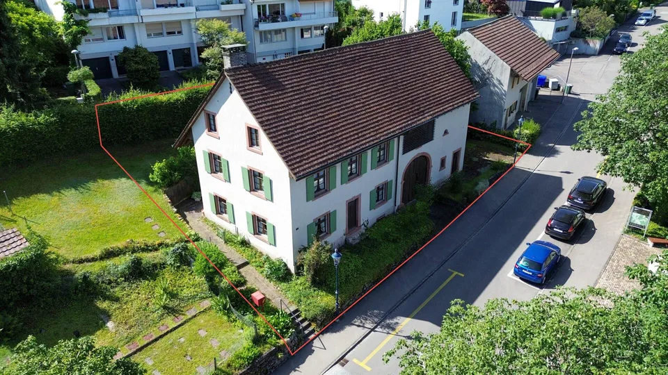 Bauernhaus mit Scheune und grossem Entwicklungspotenzial – Foto 3 von 29