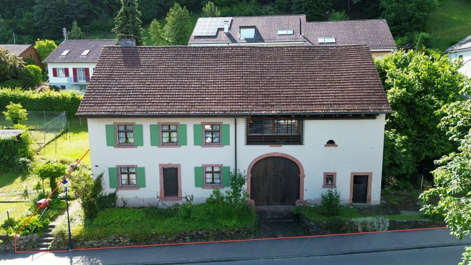 Bauernhaus mit Scheune und grossem Entwicklungspotenzial – Foto 2 von 29