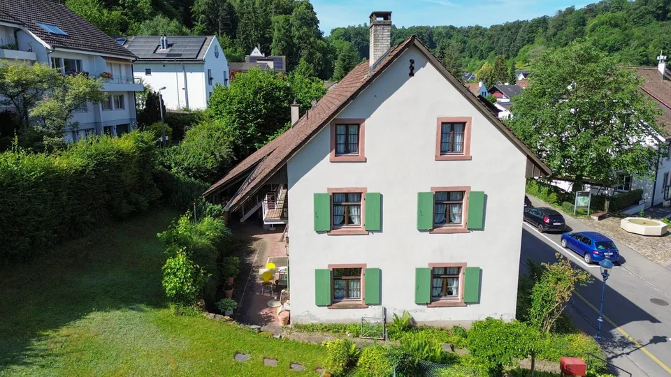 Bauernhaus mit Scheune und grossem Entwicklungspotenzial – Foto 7 von 29
