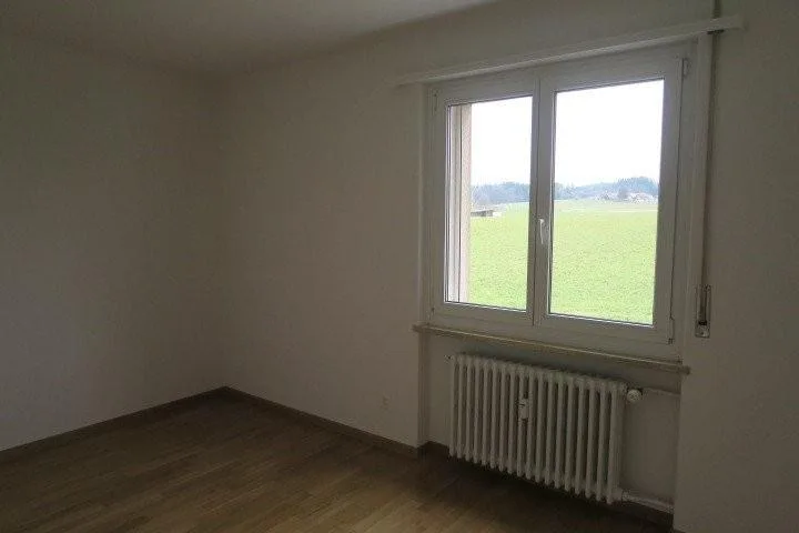 grosszügige 4-Zimmerwohnung in ländlicher Umgebung