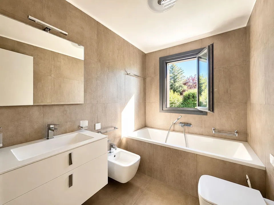 Appartamento di lusso di 4,5 locali con giardino – photo 5 sur 7