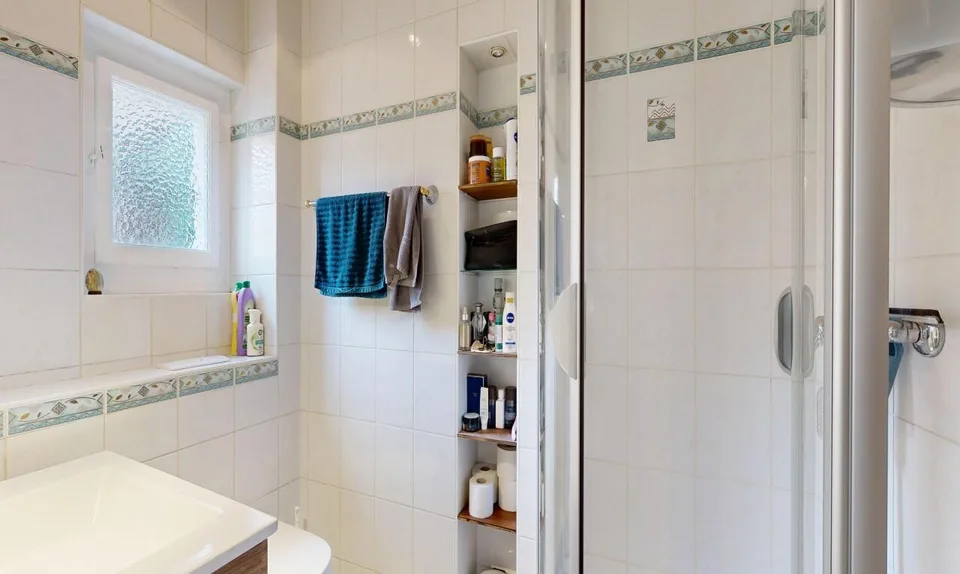 4.5 room Triplex + Rented Studio: Ideal in Aubonne – photo 5 of 19