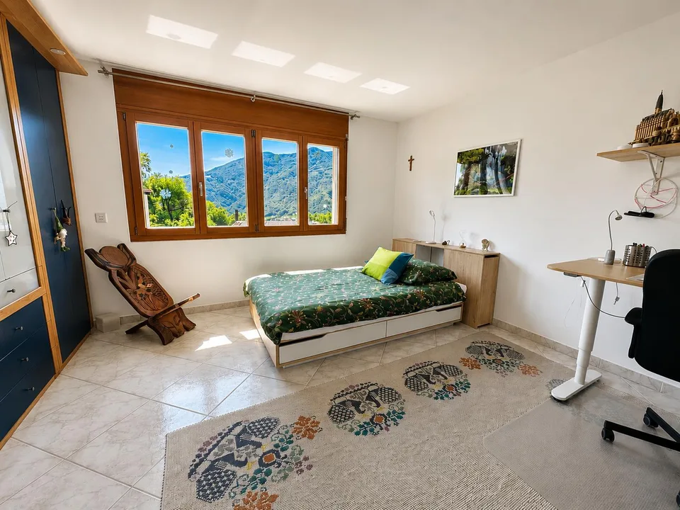 Ampia villa immersa nel verde a Vaglio – photo 13 of 17