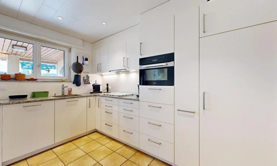 Ampia casa unifamiliare di 5 locali con grande terreno e vista panoramica – foto 4 di 11