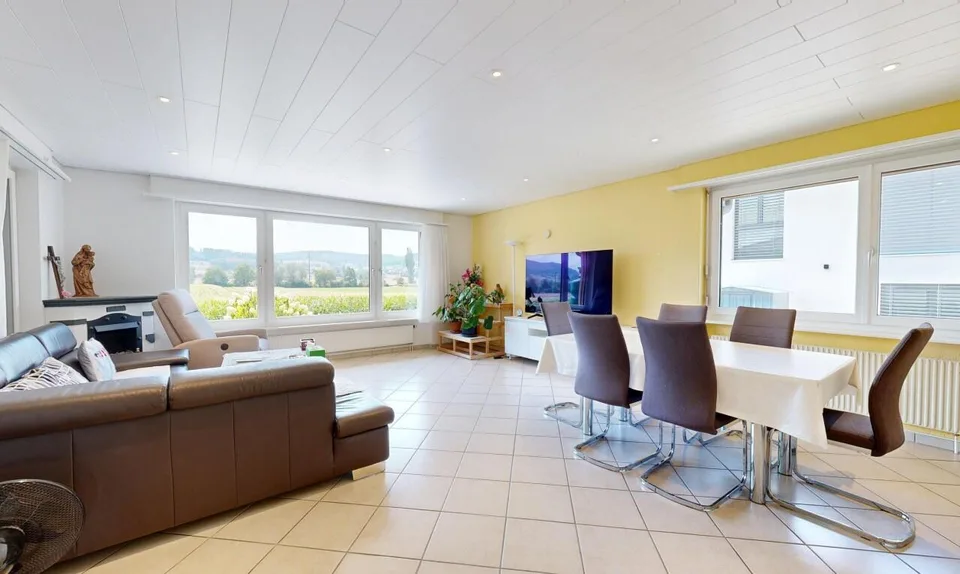 Ampia casa unifamiliare di 5 locali con grande terreno e vista panoramica – foto 3 di 11