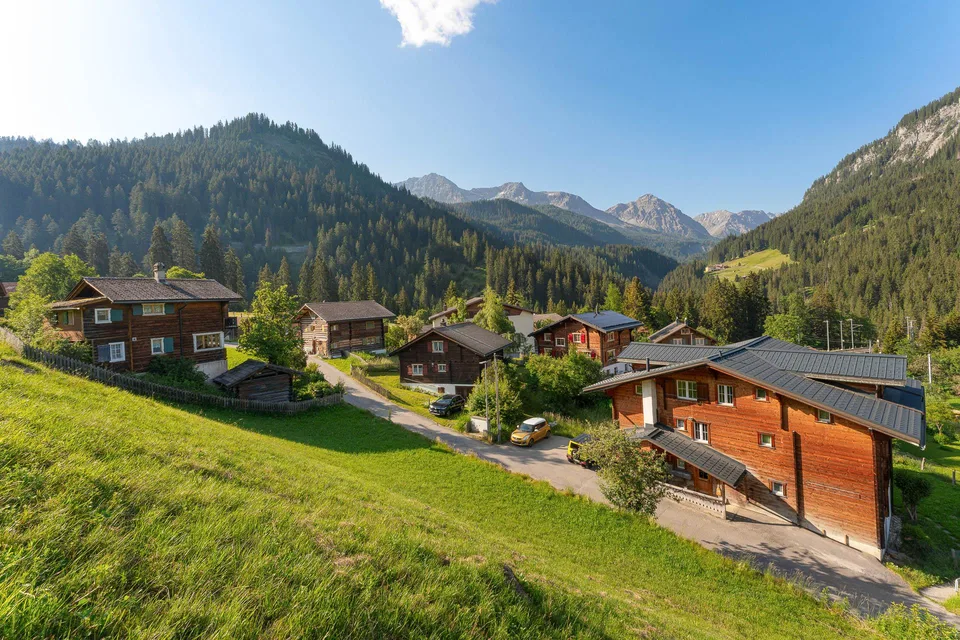 Bauland in Langwies – Raum für Ihre eigene Vision – Foto 2 von 5