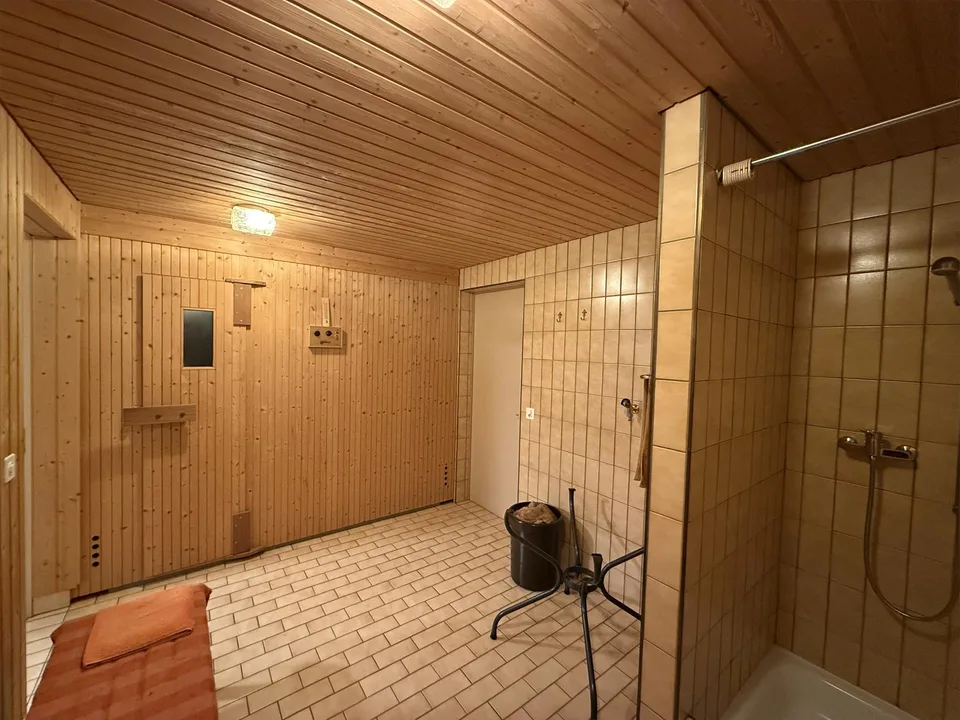 Gepflegtes Einfamilienhaus mit Traumgarten in ruhiger Sackgasse – photo 12 sur 16