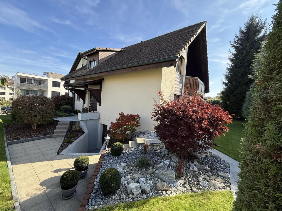 Gepflegtes Einfamilienhaus mit Traumgarten in ruhiger Sackgasse – photo 3 sur 16