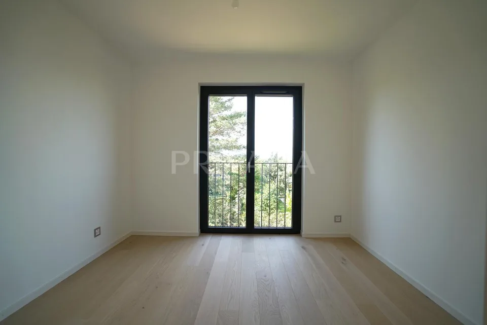 Bel appartement contemporain dans un environnement calme et verdoyant
