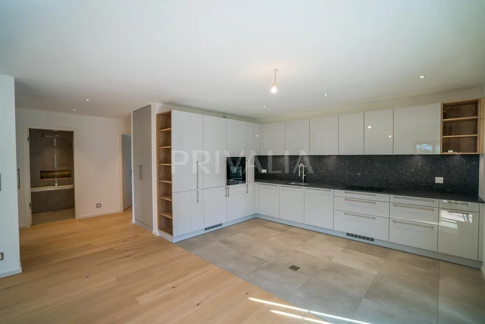 Bel appartement contemporain dans un environnement calme et verdoyant