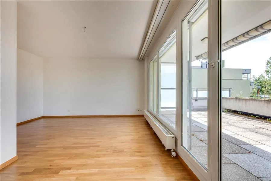 MIETEN OHNE KAUTION - Traumhafte, moderne Attikawohnung mit Terrasse