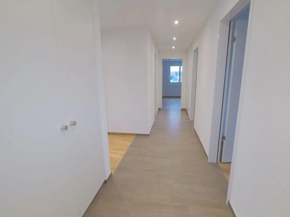 Moderne 4.5 Zimmer-Wohnung in ländlicher Lage