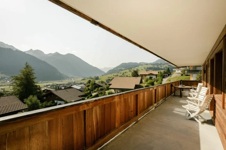 Moderne 4.5-Zimmer-Eigentumswohnung an sonniger Lage in Zweisimmen – Foto 7 von 30