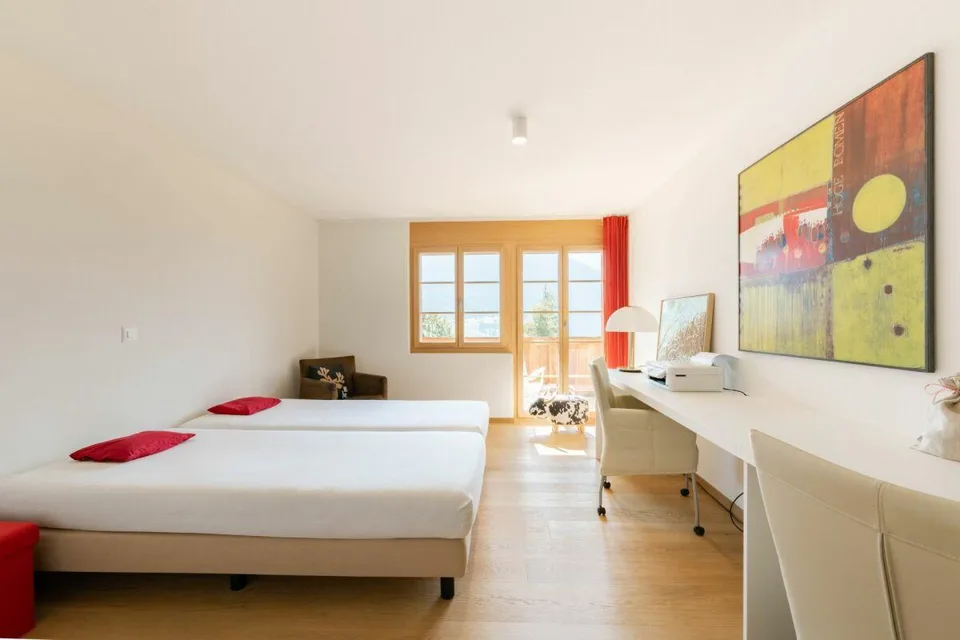 Moderne 4.5-Zimmer-Eigentumswohnung an sonniger Lage in Zweisimmen – Foto 19 von 30