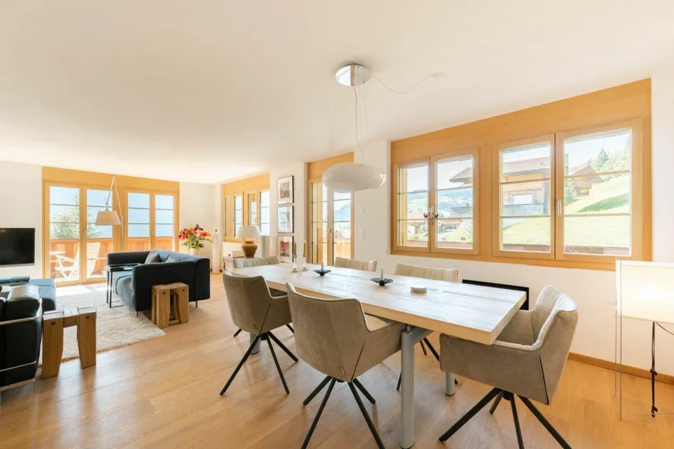 Moderne 4.5-Zimmer-Eigentumswohnung an sonniger Lage in Zweisimmen – Foto 13 von 30
