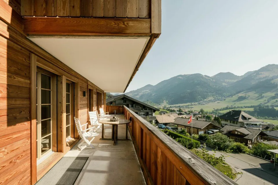 Moderne 4.5-Zimmer-Eigentumswohnung an sonniger Lage in Zweisimmen – Foto 5 von 30
