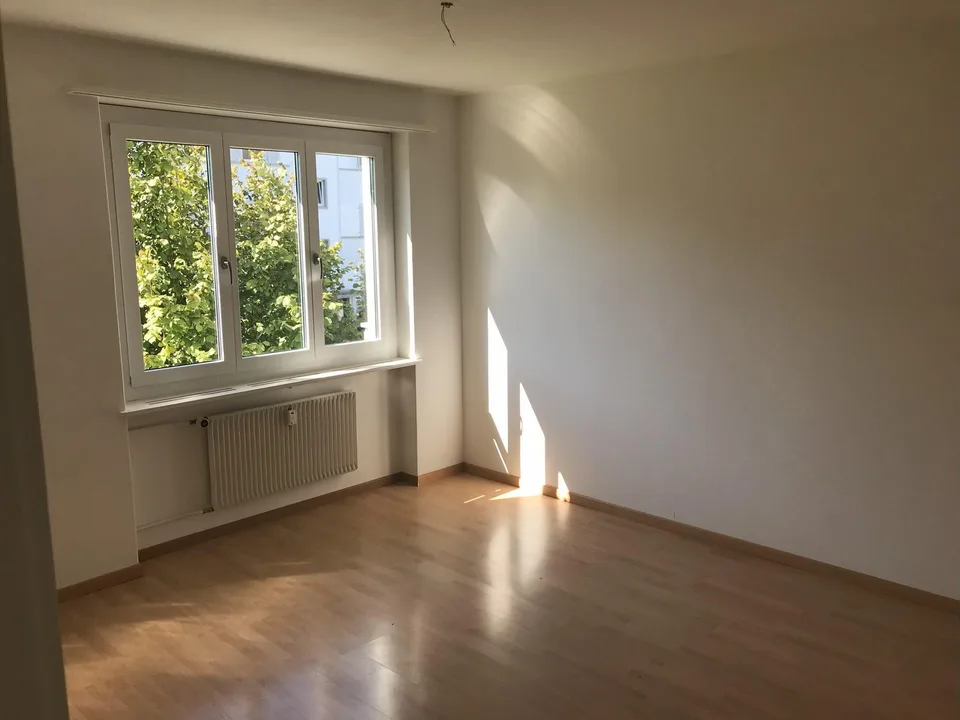 Grosse 2.5 Zimmerwohnung gegenüber Coop Bäregg – Foto 10 von 15