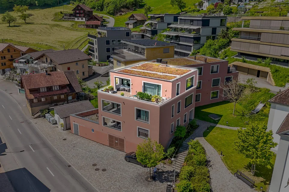 Moderne Wohnung mit Seeblick – Foto 3 von 10