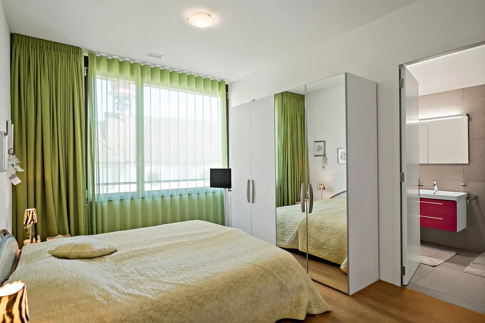 Moderne Wohnung mit Seeblick – Foto 9 von 10