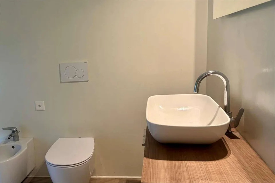 Elegante appartamento duplex ristrutturato – Foto 8 von 13