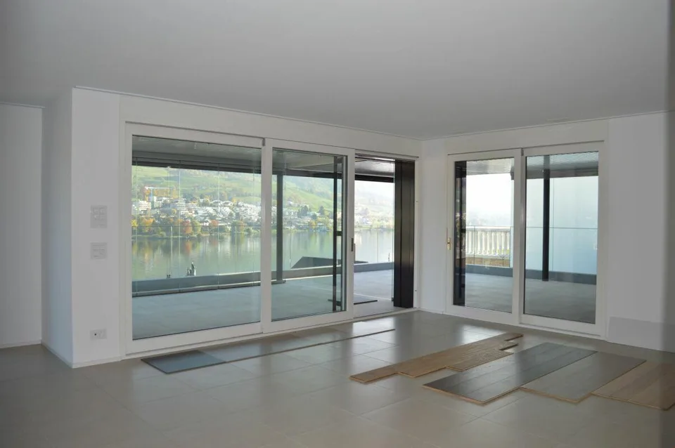 5.5-Zimmerwohnung mit tollem Ausblick auf See und Berge