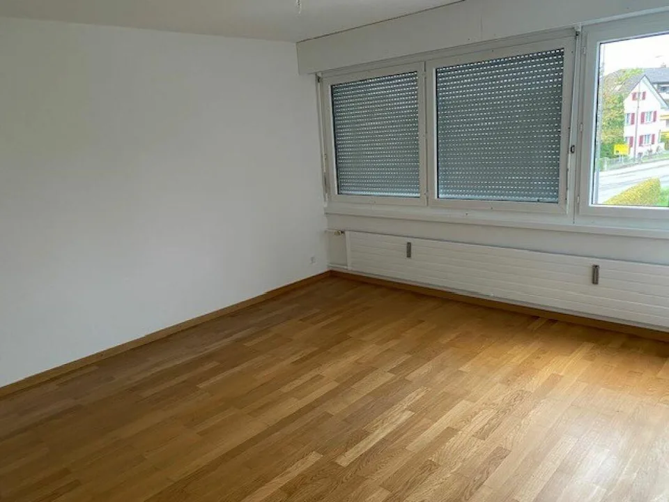 Geräumige 4-Zimmer-Wohnung an zentraler Lage Kopie