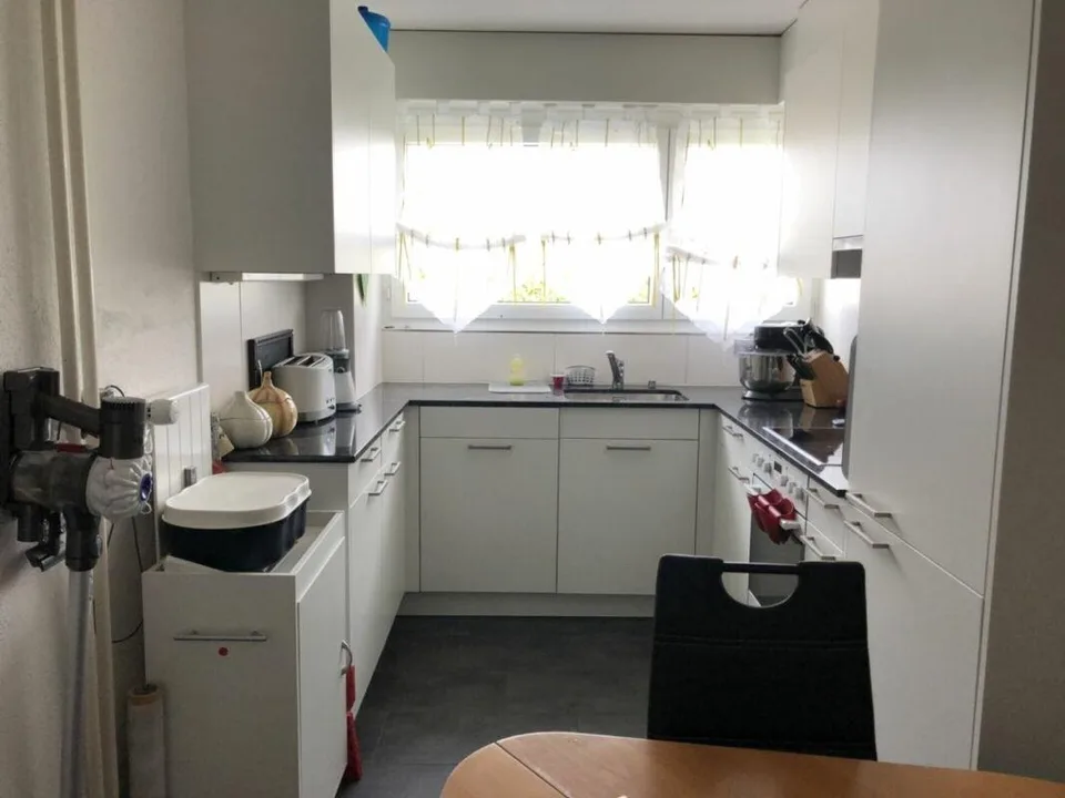 Geräumige 4-Zimmer-Wohnung an zentraler Lage Kopie