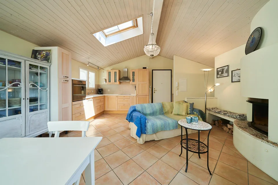 Casa plurifamiliare con tre appartamenti a Melide – Foto 8 von 11