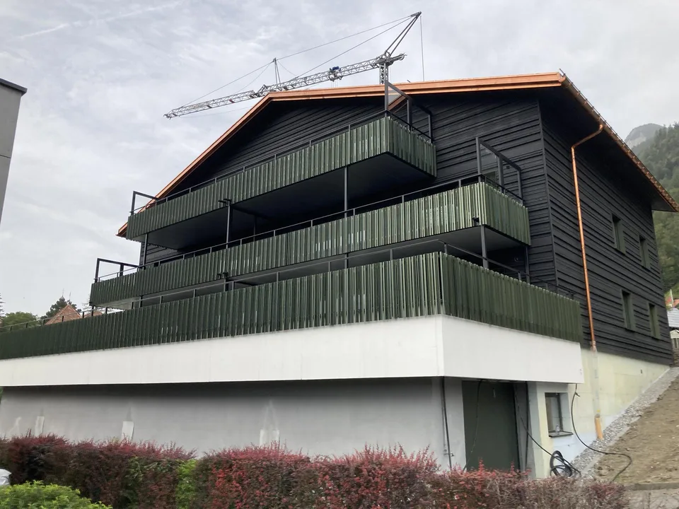 helle 4.5 Zimmerwohnung mit Balkon in Jenins – photo 11 sur 11