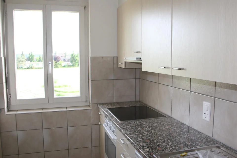 Schöne, helle 4.5 Zimmer Wohnung mit sonnigem Balkon