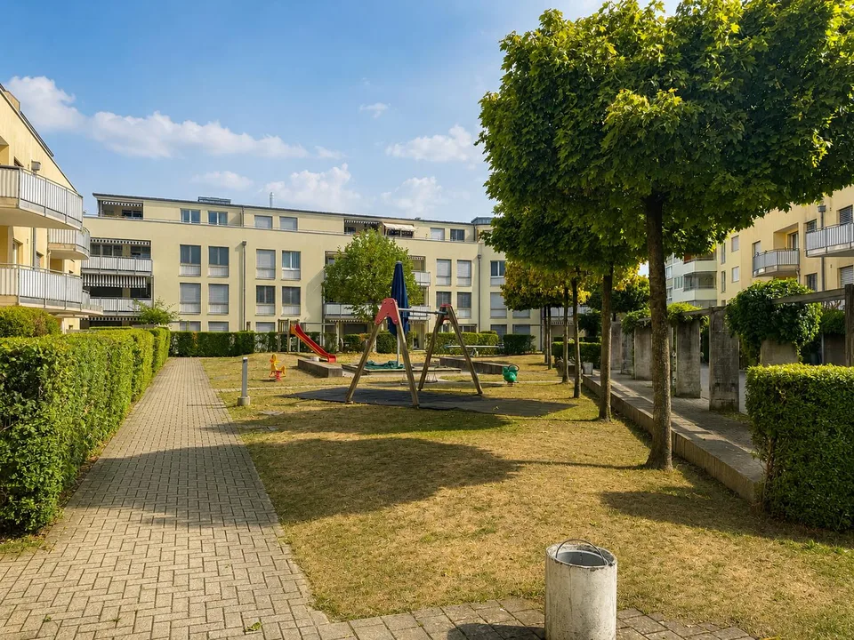 Charmante 3.5-Zimmer-Erdgeschosswohnung mit Gartensitzplatz – Foto 3 von 25