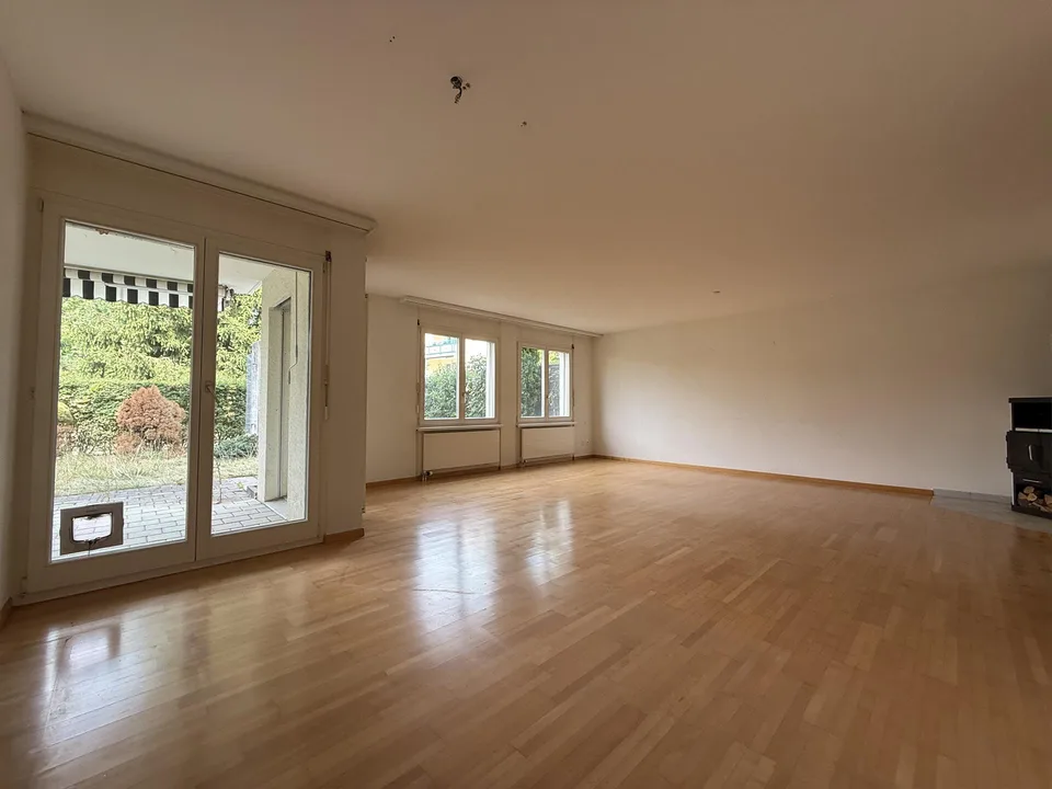 Charmante 3.5-Zimmer-Erdgeschosswohnung mit Gartensitzplatz – Foto 8 von 25