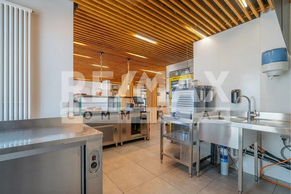 Restaurant Oase mit Aussensitzplätzen direkt am Bach – Foto 9 von 13