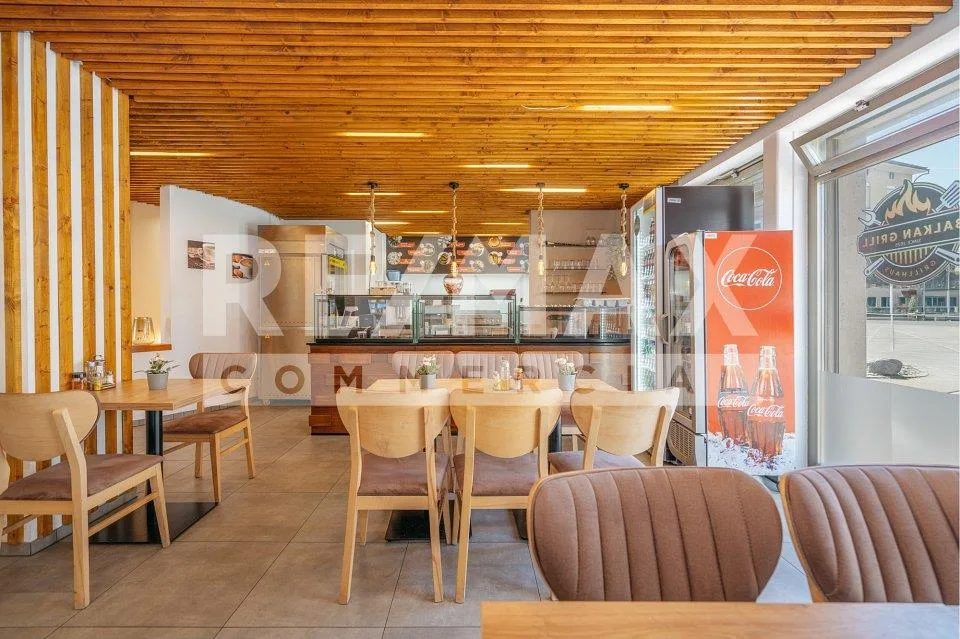 Restaurant Oase mit Aussensitzplätzen direkt am Bach – Foto 8 von 13