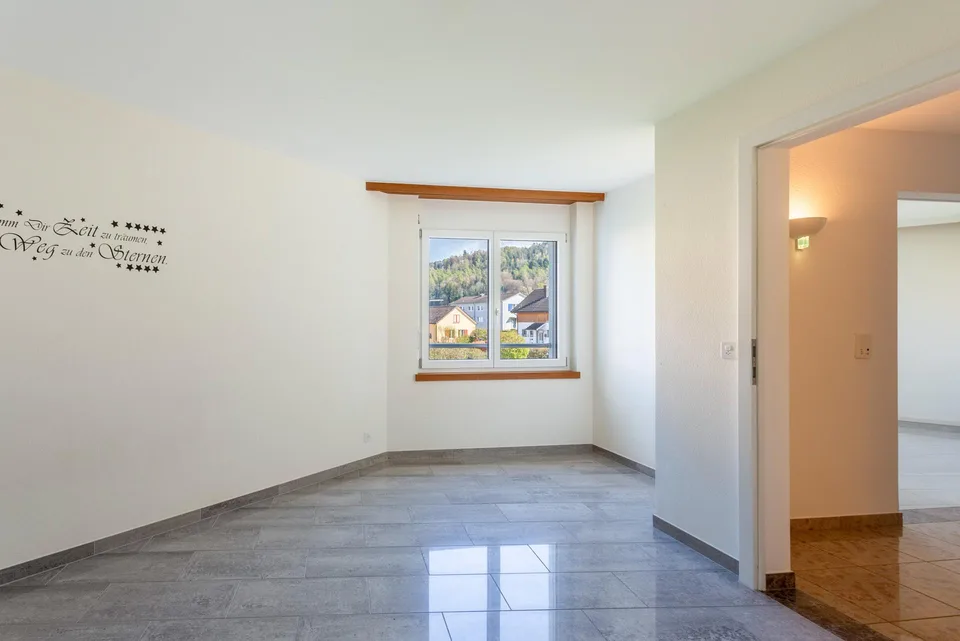 Grosszügige 4.5-Zimmer-Maisonettewohnung mit Gartensitzplatz