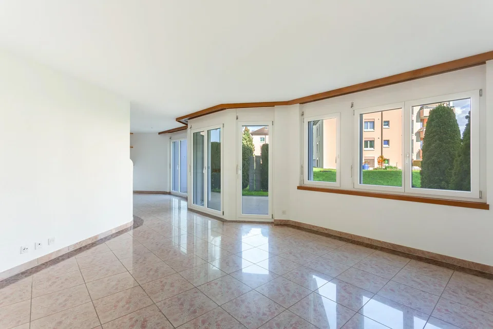 Grosszügige 4.5-Zimmer-Maisonettewohnung mit Gartensitzplatz