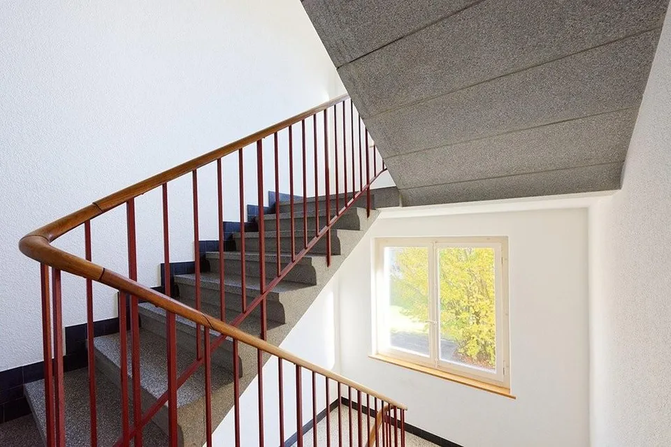 Teilsanierte 1-Zimmer Dachwohnung mit Charme – Foto 6 von 10