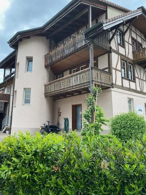 Appartement charmant de 4 pièces à Toffen avec balcon