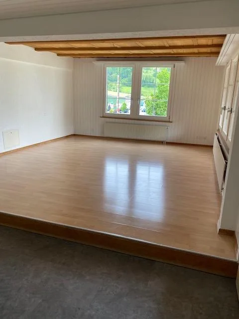 Appartement charmant de 4 pièces à Toffen avec balcon