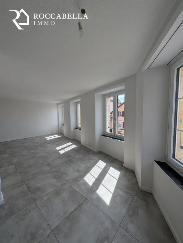 Herzlicher Empfang in Cormondrèche - 3,5-Zimmer-Wohnung komplett renoviert – Foto 5 von 11