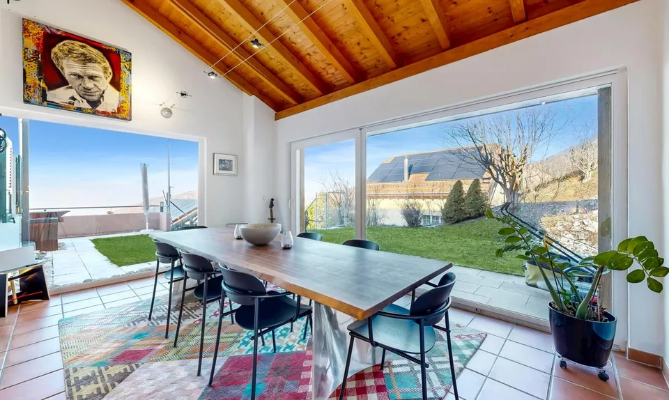 Stunning individual house with panoramic view of the lake in Blonay – photo 5 of 11